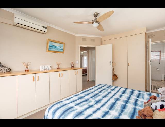 3 BEDROOM APARTMENT FOR SALE IN MANORS